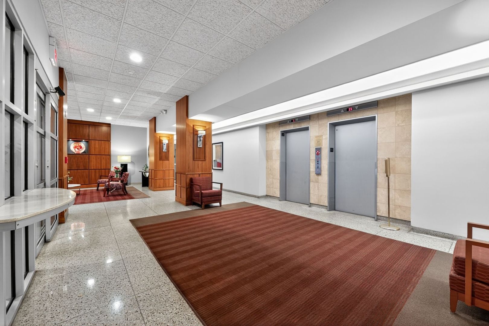 Building Photo - 2324 Madison Rd