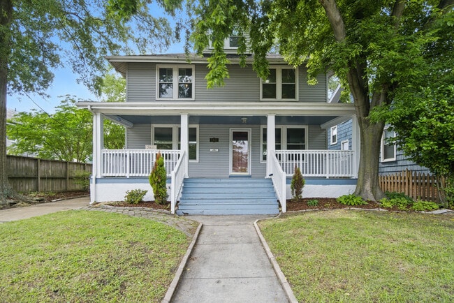 Building Photo - 5611 Hampton Blvd