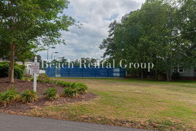 Building Photo - 3 Bedroom Gated Community in Surfside Beach