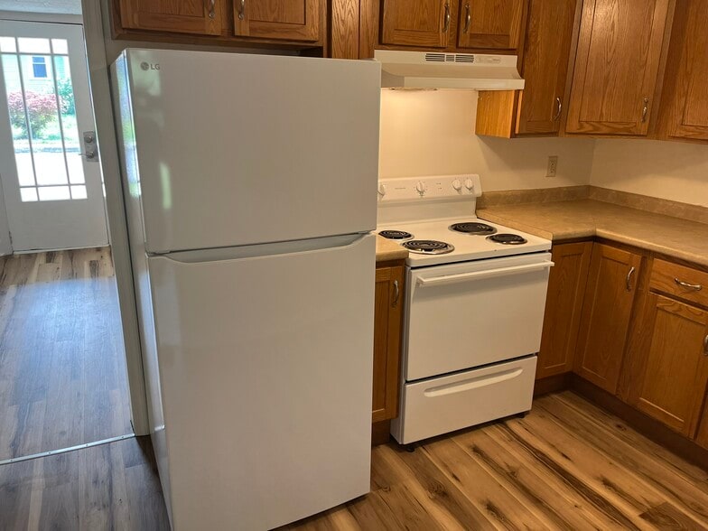 Kitchen - 328 Tyrone St