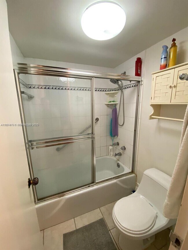 Building Photo - 2030 S Ocean Dr