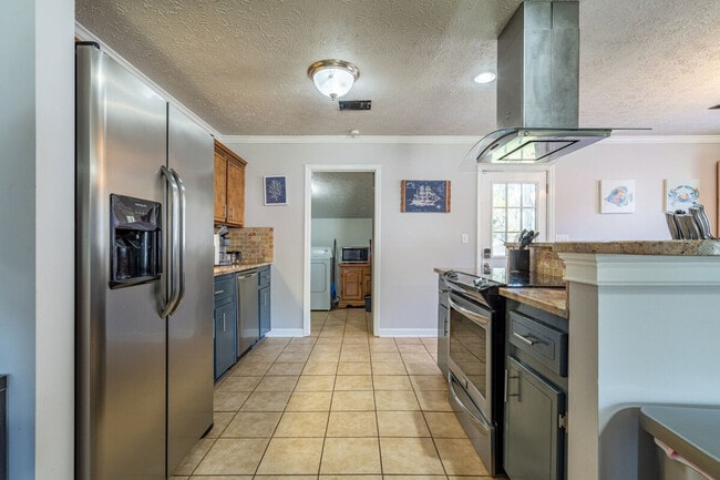 Building Photo - 4375 Park St