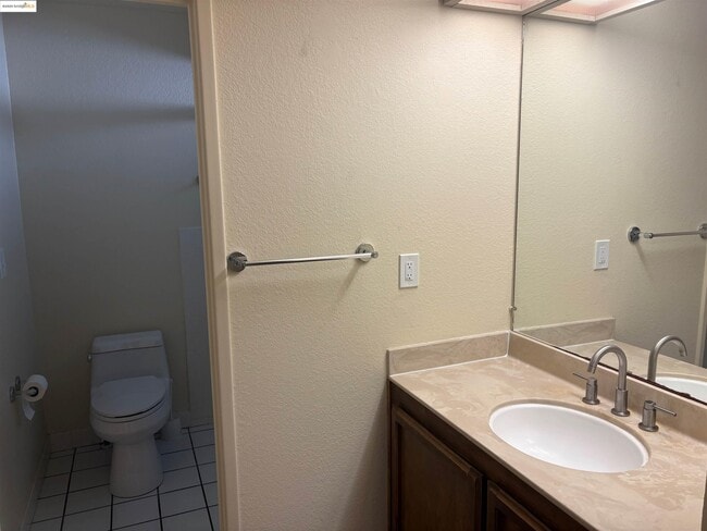 Building Photo - 5854 Yawl St