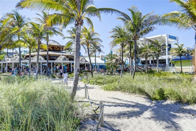 Building Photo - 1 N Ocean Blvd