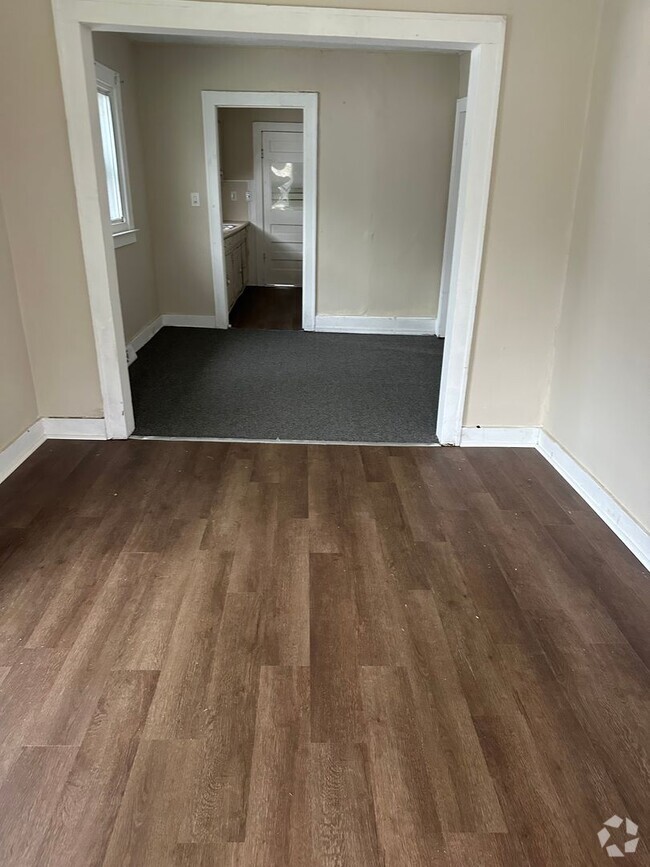 Building Photo - WONDEFUL 2BR OASIS READY FOR YOU!