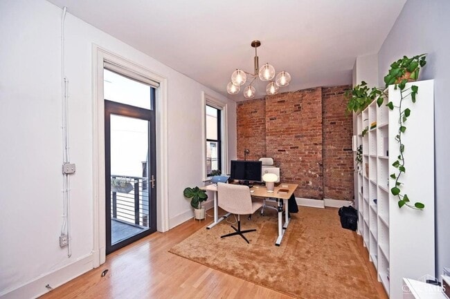 Building Photo - 27 Mercer St