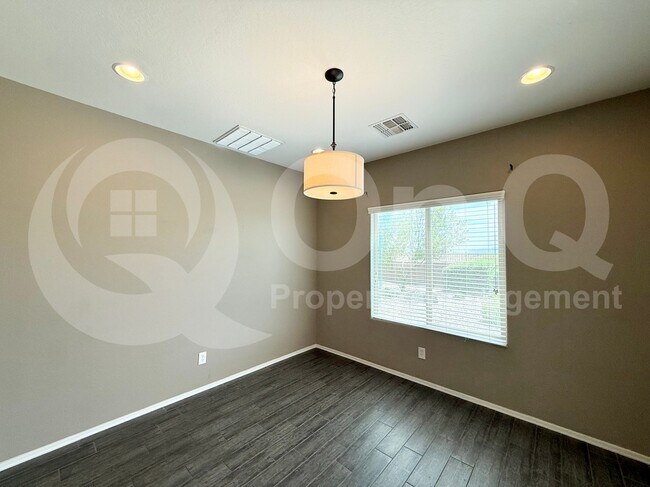 Building Photo - 5495 W Victory Way