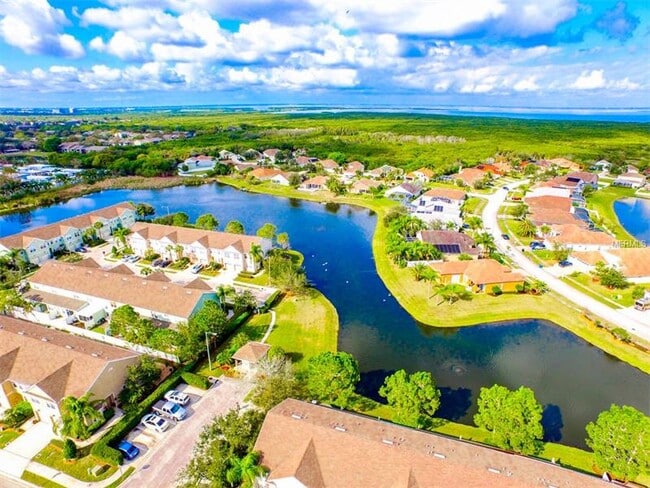 Building Photo - 569 Vallance Way NE