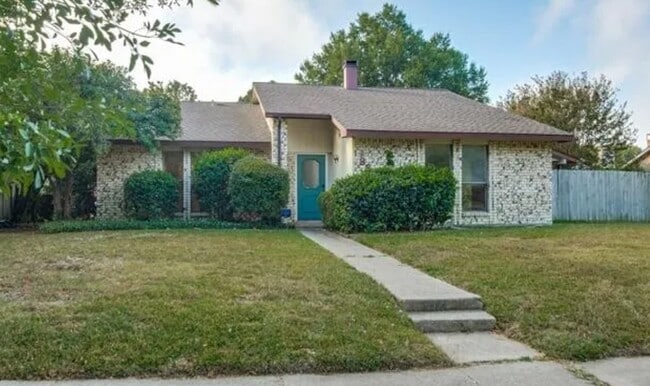 Building Photo - 803 Meadowlark Dr