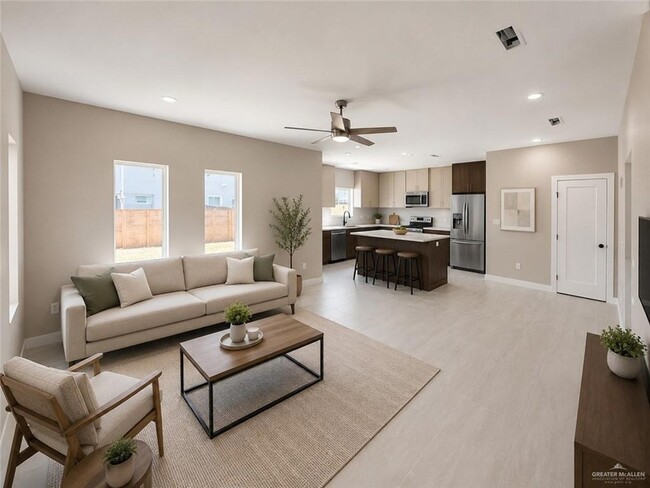 Building Photo - 2212 Corales St