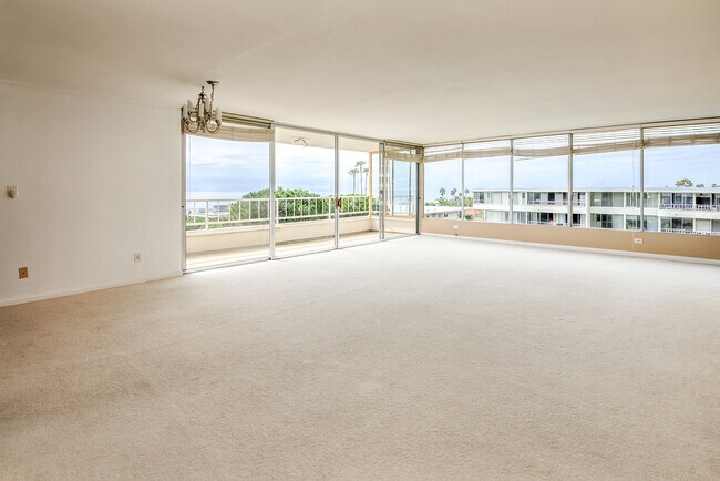 Building Photo - 32709 Seagate Dr
