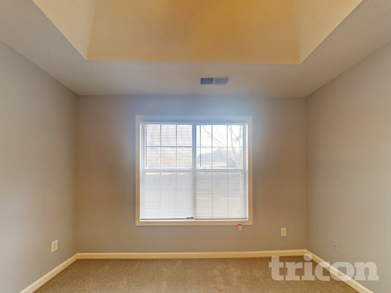 Building Photo - 608 Waterford Ln