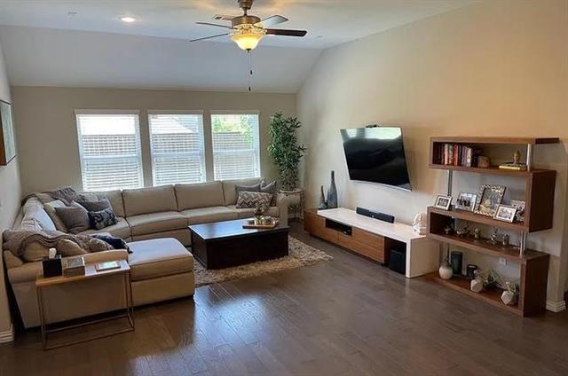 Building Photo - 2416 Leeward Pl