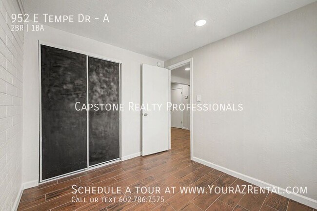 Building Photo - 952 E Tempe Ct