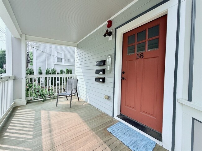 Building Photo - 58 Seaverns Ave