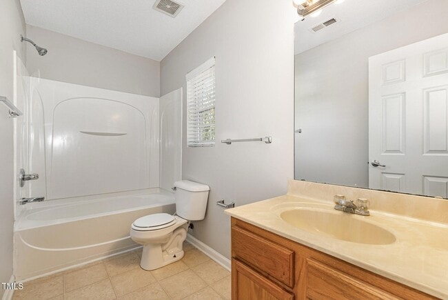 Building Photo - 128 Georgetowne Dr