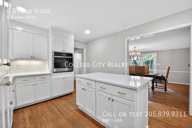 Building Photo - 6 Buena Vista