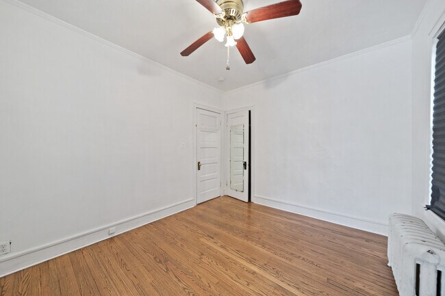 Building Photo - 616 Circle Ave