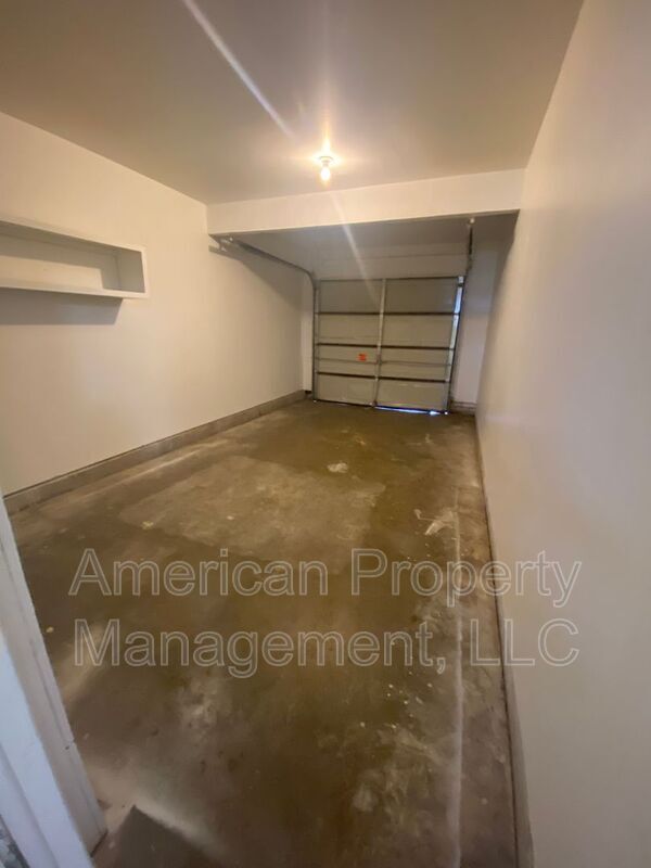 Building Photo - 1598 S 67th E Ave