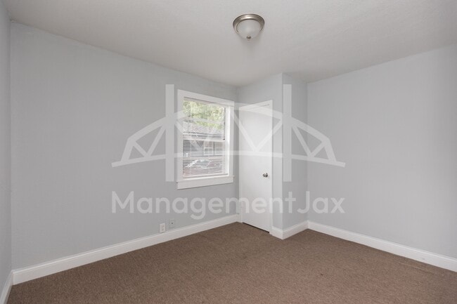 Building Photo - 5736 Teeler Ave