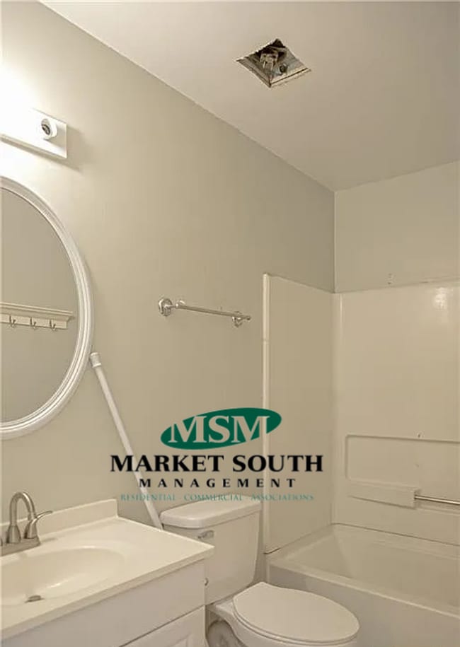 Building Photo - 3 Bedroom Beauty in Laurelwood Plantation- SPECIAL OFFER!!!