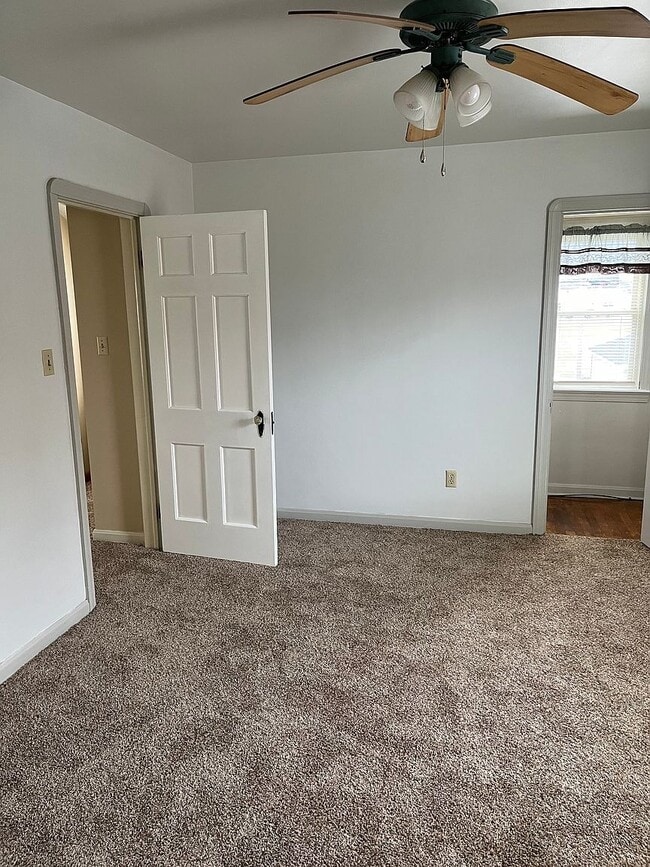 Building Photo - 4811 Albertly Ave