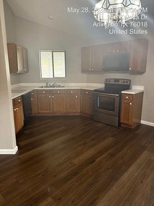Building Photo - 315 Kalmia Dr