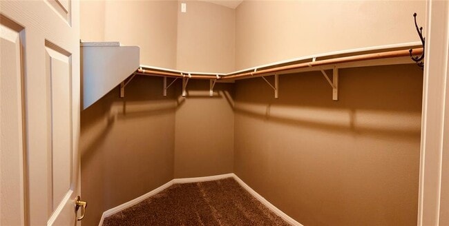 Building Photo - 5624 Toscana Ave