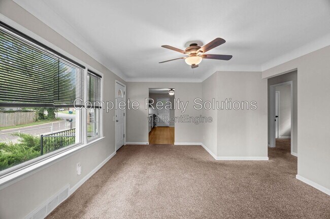 Building Photo - 201 Sadonia Ave