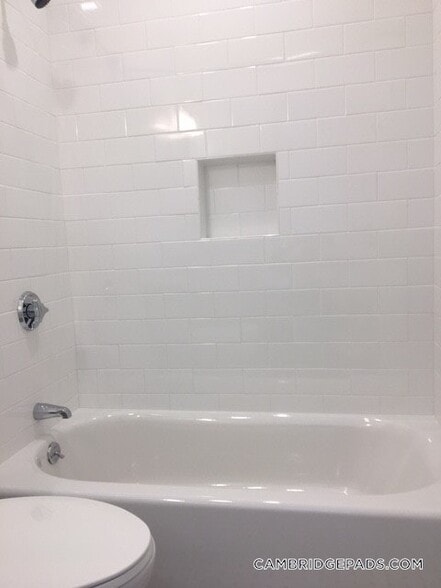 Building Photo - 15 Langdon St