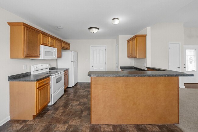 Building Photo - 3 Bedroom Home For Rent Near St. B Area!