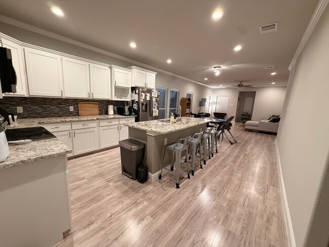 Kitchen + Living - 2914 Alaska Ave