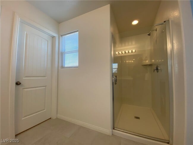 Building Photo - 412 Desert Cadence St