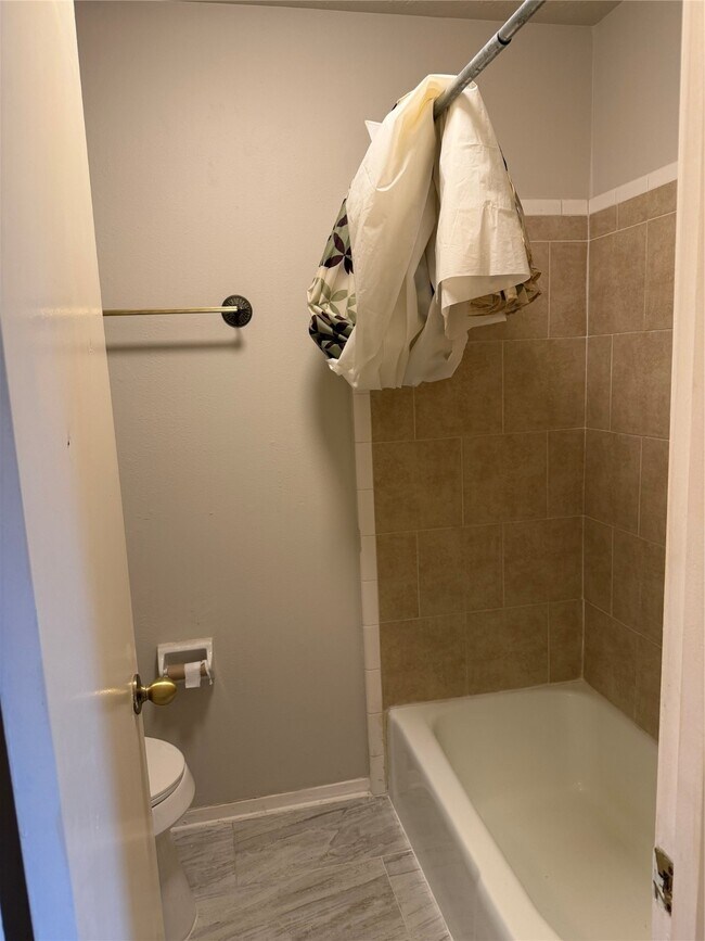 Building Photo - 9202 Carvel Ln