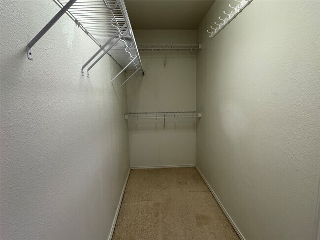 Building Photo - 16875 Mammoth Springs Dr