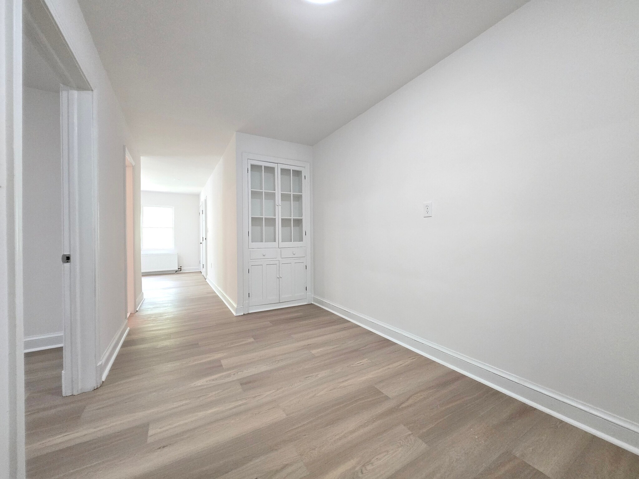 Building Photo - 4526 Avondale St