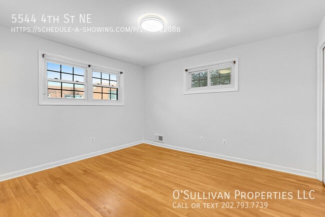 Building Photo - 5544 4th St NE