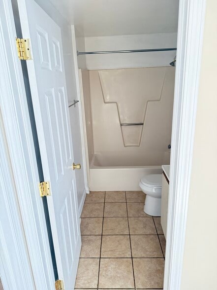 Bathroom - 39 Lemon Tree Ct