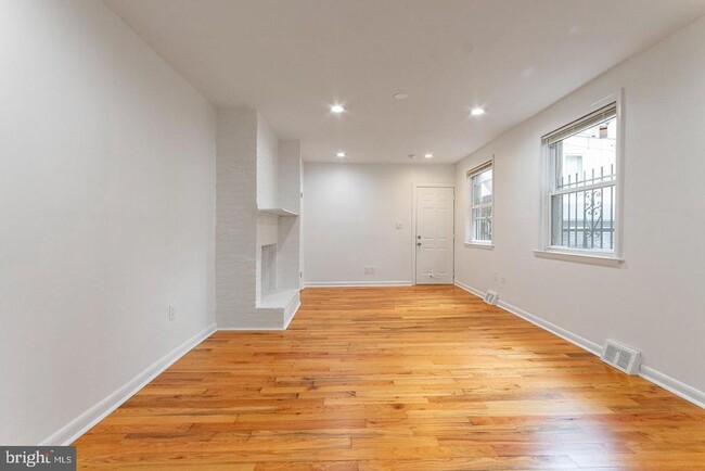 Building Photo - 1516 Addison St