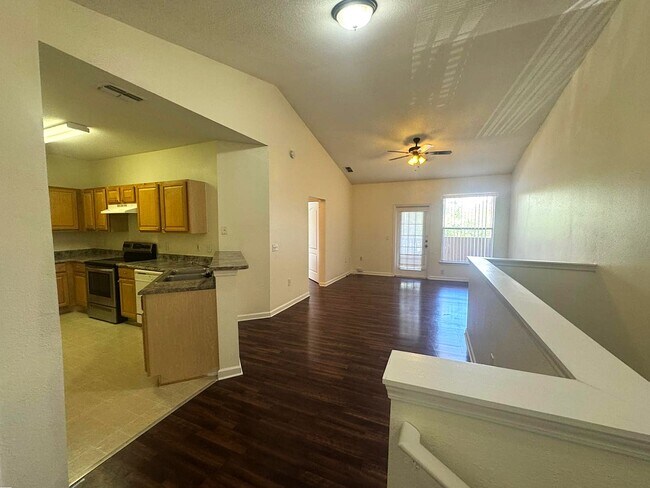 Building Photo - 17952 Villa Creek Dr