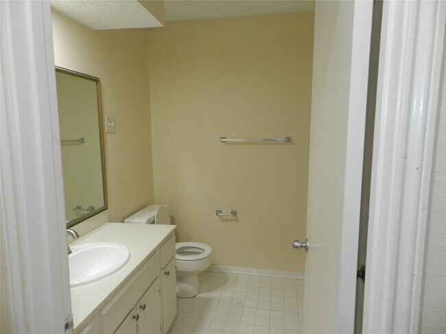 Building Photo - 14309 Misty Meadow Ln