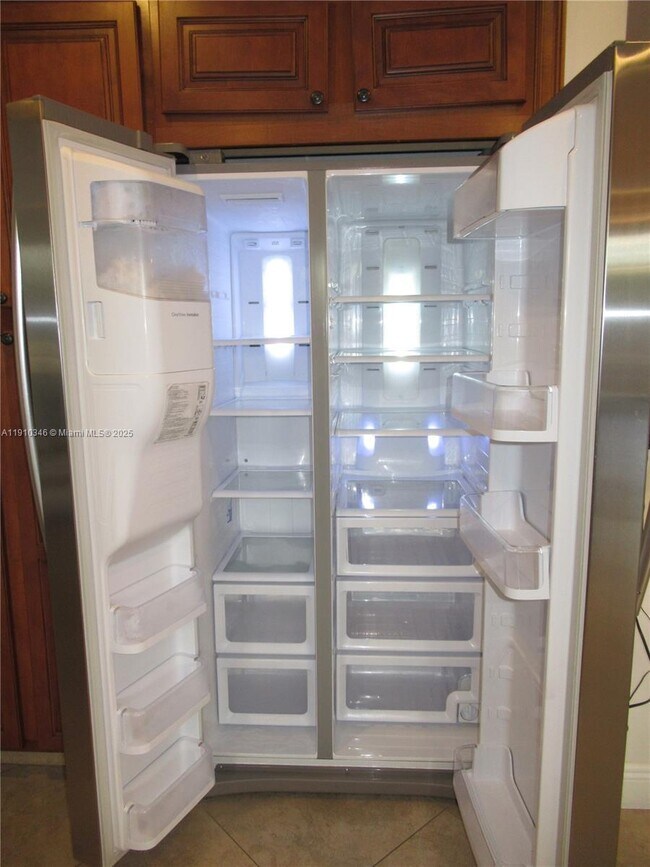 Building Photo - 1118 N 46th Ave