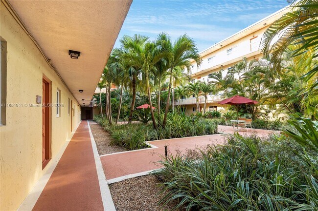Building Photo - 7815 Camino Real