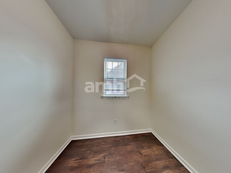 Building Photo - 130 Dunnsmore Dr