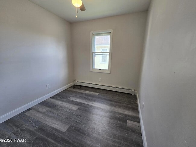 Building Photo - 37 Green St