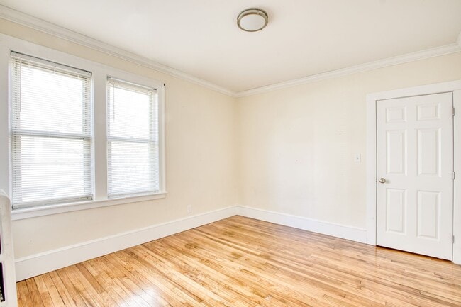 Building Photo - 2 Bedroom 1st FL Rental