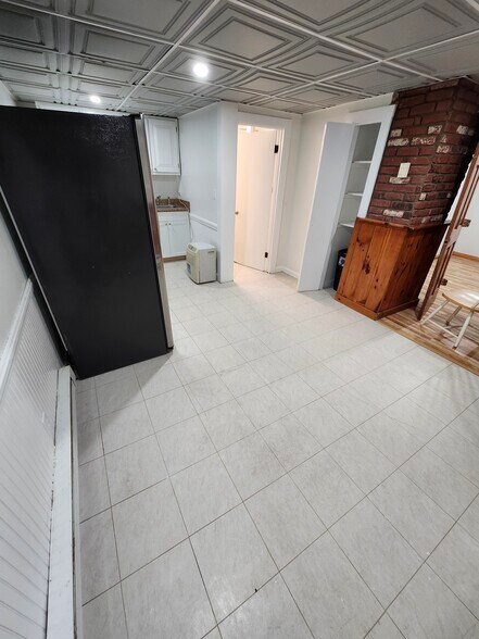 Primary Photo - 44 Nashua St