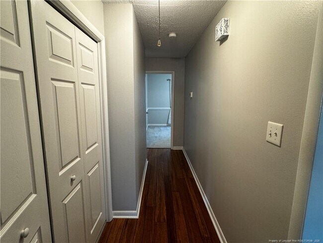 Building Photo - 6739 Irongate Dr