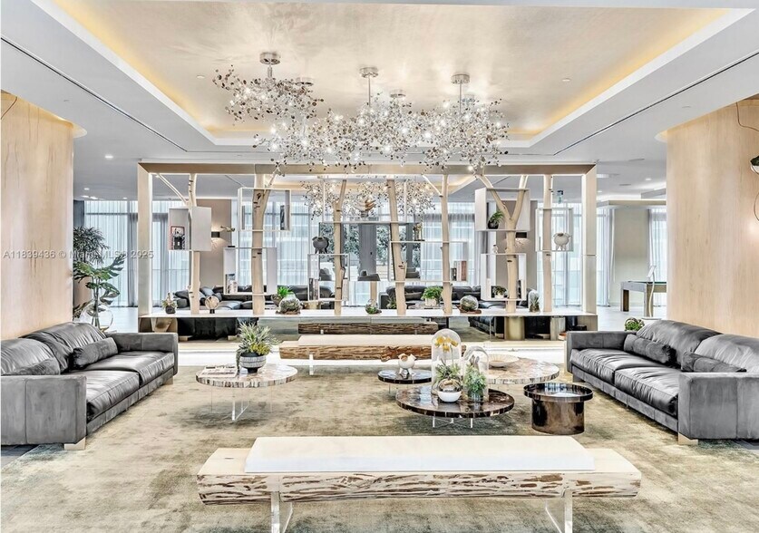 Building Photo - 488 NE 18th St