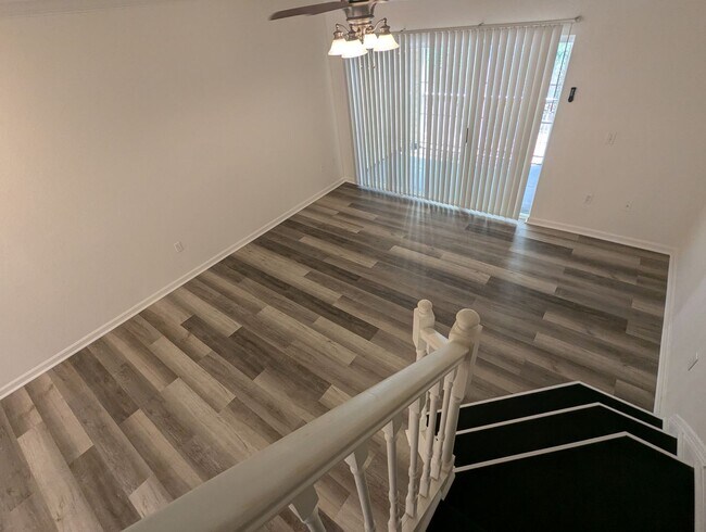 Building Photo - 4833 NW 46th Pl